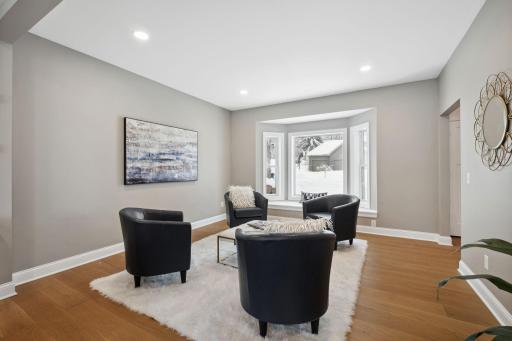 716 Lake Point Drive, Chanhassen, MN 55317