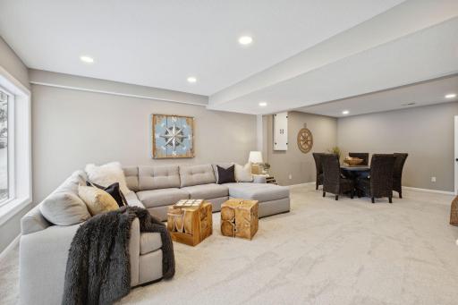 716 Lake Point Drive, Chanhassen, MN 55317