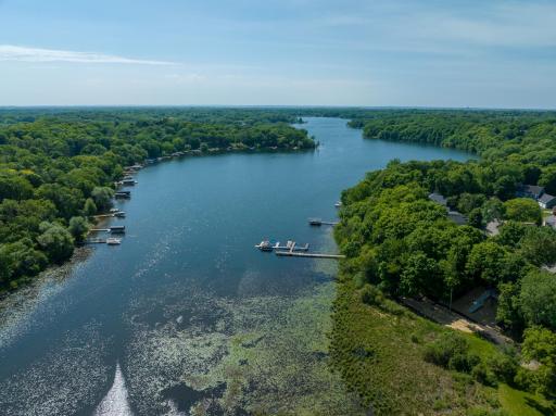 716 Lake Point Drive, Chanhassen, MN 55317