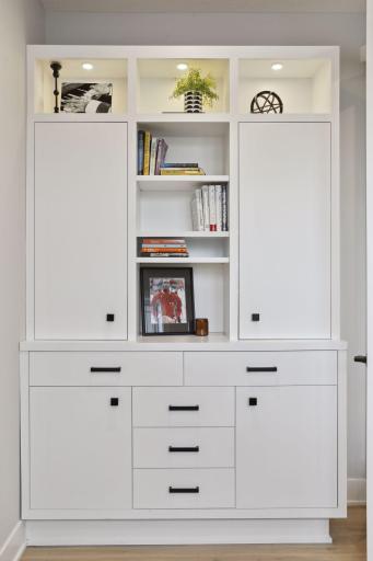 Sleek clean bookshelf