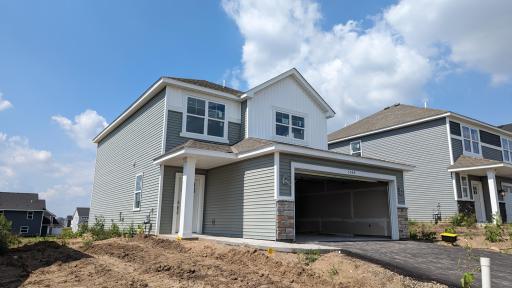 Welcome to 5064 Useppa Trail in the brand new Lennar Venture series community of East Pointe. The 3 bedroom with loft Carlsbad plan offers a good amount of space minus the excess in 1,976 finished sq. ft. Home faces East.