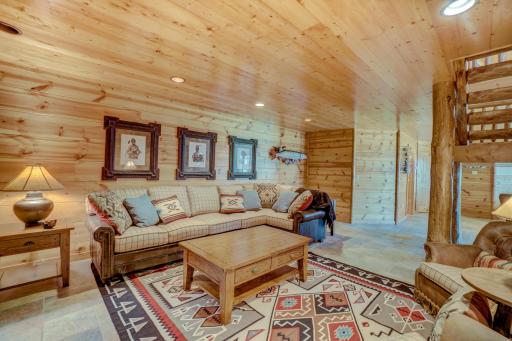 11225 Songbird Lane, Hayward, WI 54843