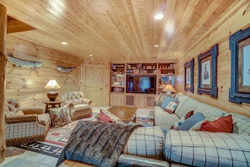 11225 Songbird Lane, Hayward, WI 54843