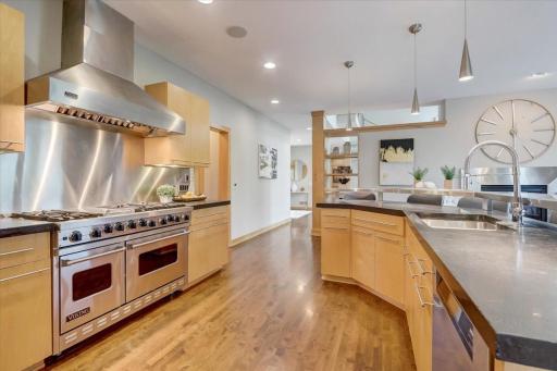 19555 Oak Grove Avenue, Prior Lake, MN 55372