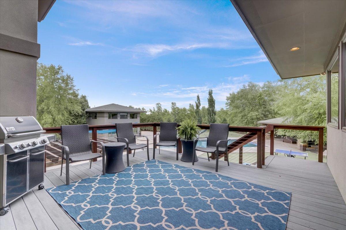 092-Oak Grove Ave-092.jpg