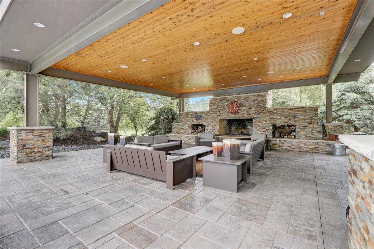 112-Oak Grove Ave-112.jpg