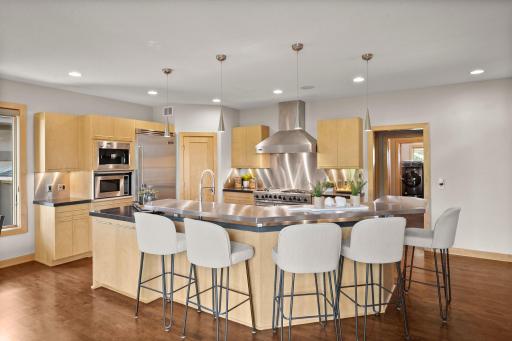 19555 Oak Grove Avenue, Prior Lake, MN 55372