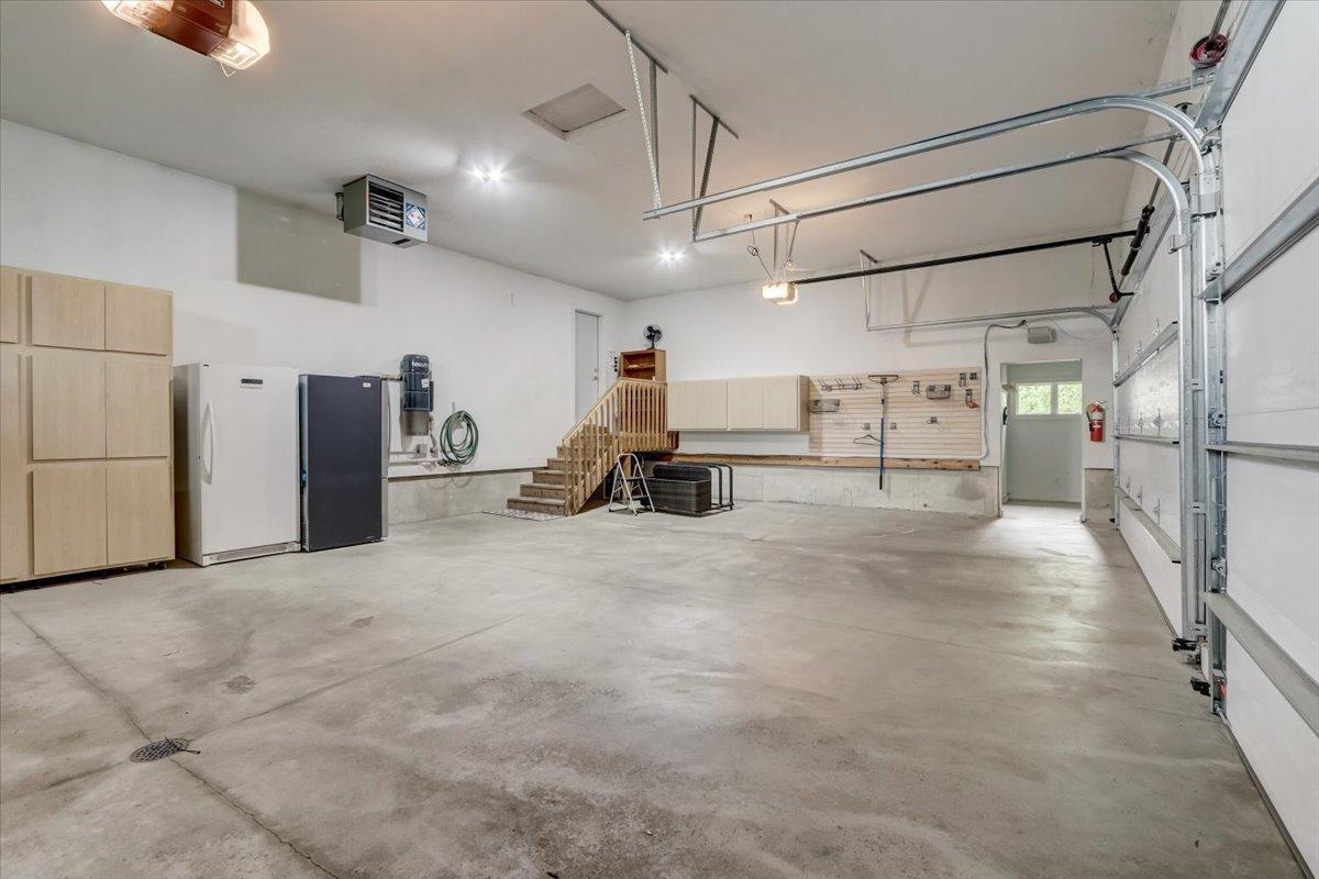 089-Oak Grove Ave-089.jpg