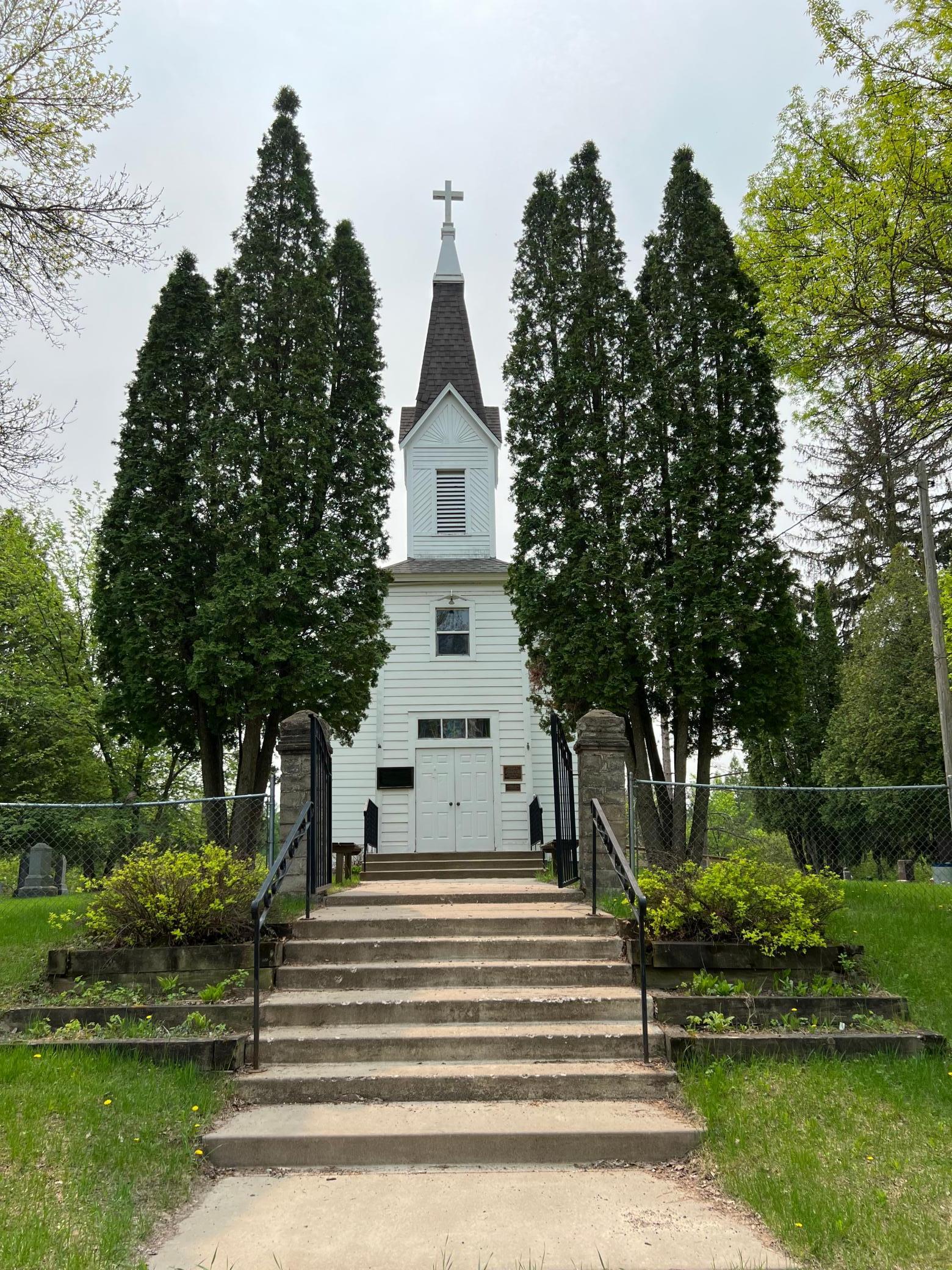 Church is adjacent property and is NOT included in sale.