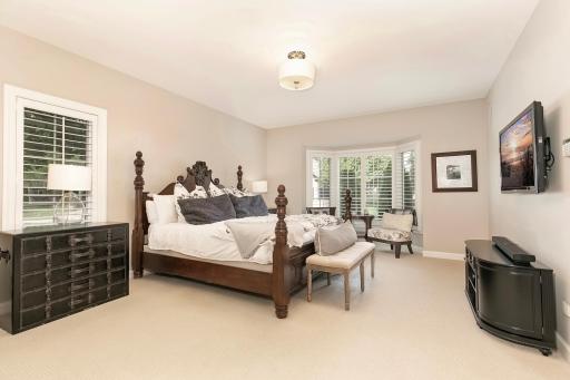 5041 Green Farms Road, Edina, MN 55436