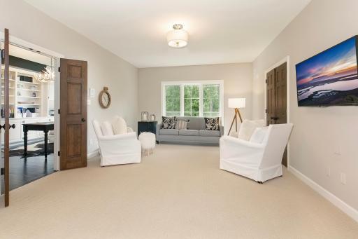 5041 Green Farms Road, Edina, MN 55436