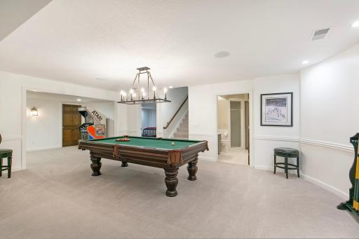 5041 Green Farms Road, Edina, MN 55436