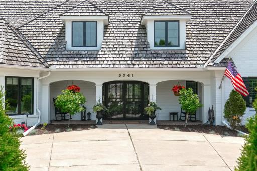 5041 Green Farms Road, Edina, MN 55436