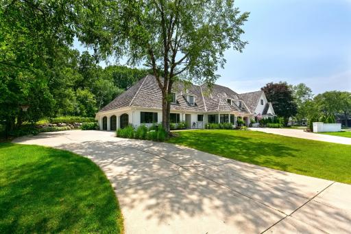 5041 Green Farms Road, Edina, MN 55436