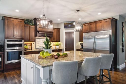 3613 Lerive Way, Chaska, MN 55318