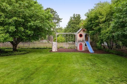 133 Birch Lane W, Wayzata, MN 55391