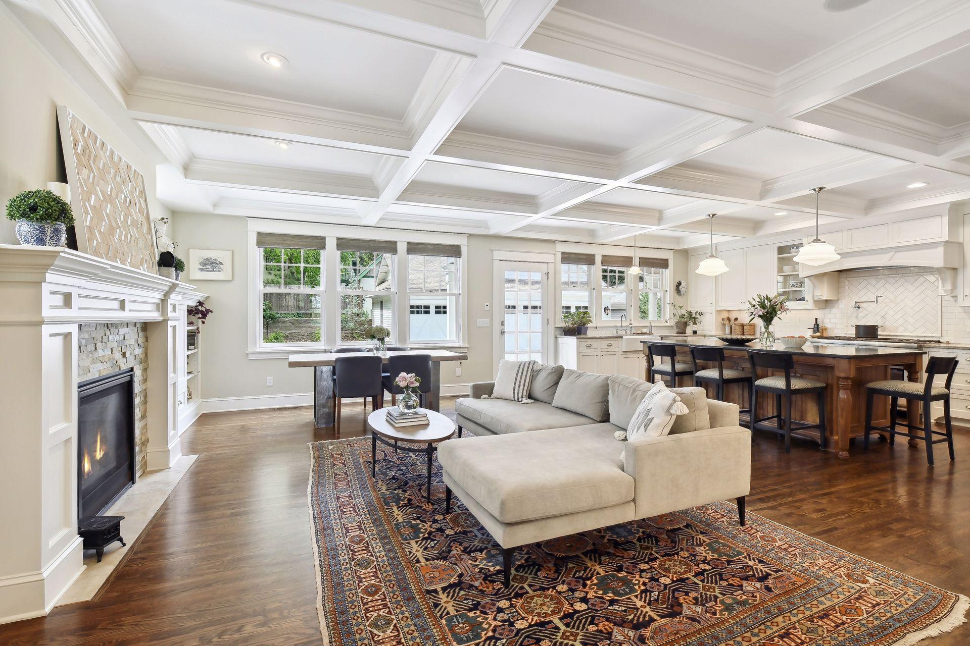 So many windows, so much light!