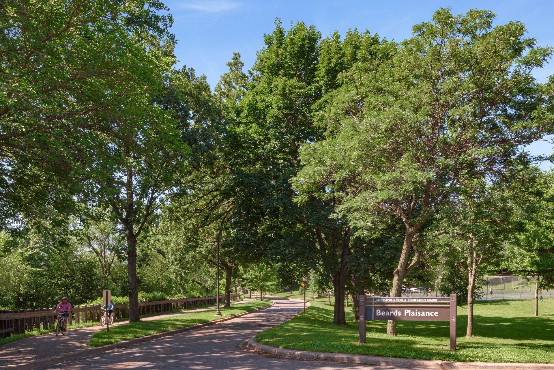 Tennis courts at Beard's Plaisance