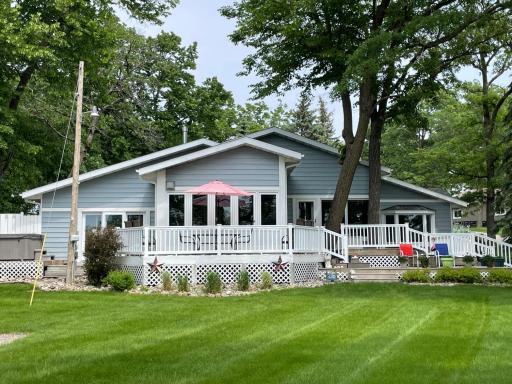806 Longview Drive, Detroit Lakes, MN 56501
