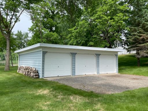 806 Longview Drive, Detroit Lakes, MN 56501