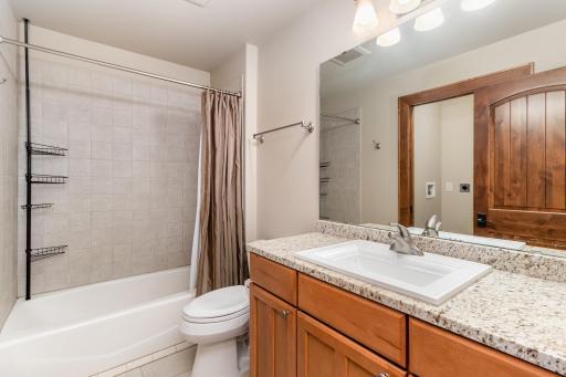 10048 Adam Avenue, Inver Grove Heights, MN 55077