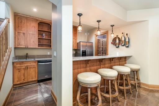 10048 Adam Avenue, Inver Grove Heights, MN 55077