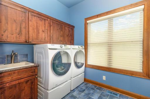 10048 Adam Avenue, Inver Grove Heights, MN 55077