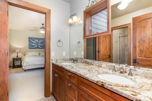 10048 Adam Avenue, Inver Grove Heights, MN 55077