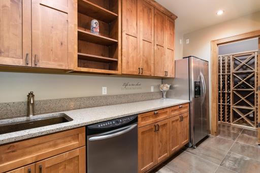 10048 Adam Avenue, Inver Grove Heights, MN 55077