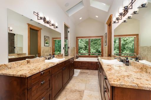 10048 Adam Avenue, Inver Grove Heights, MN 55077