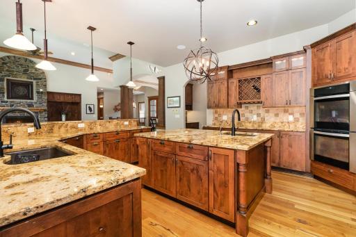 10048 Adam Avenue, Inver Grove Heights, MN 55077