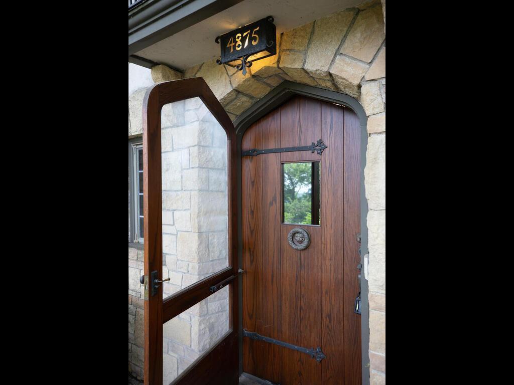 4875 E Lake Harriet Pkwy Minneapolis MN 55419 USA-010-003-013-MLS_Size.jpg