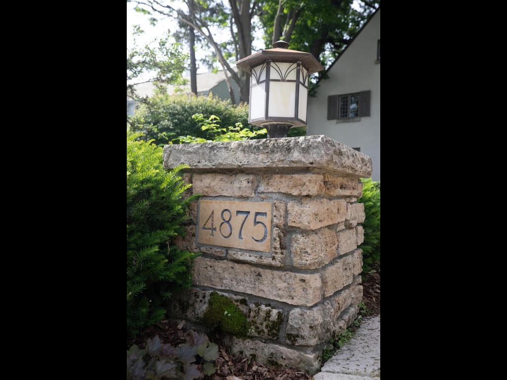 4875 E Lake Harriet Pkwy Minneapolis MN 55419 USA-008-002-011-MLS_Size.jpg