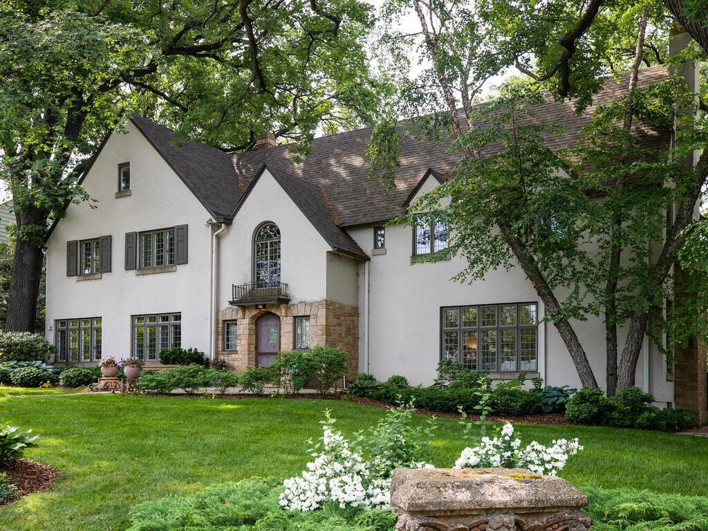 4875 E Lake Harriet Pkwy Minneapolis MN 55419 USA-012-011-015-MLS_Size.jpg