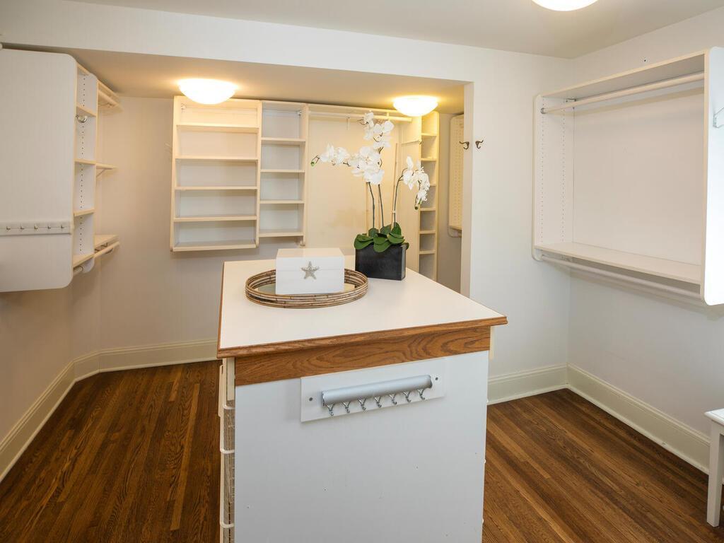 4875 E Lake Harriet Pkwy Minneapolis MN 55419 USA-046-038-048-MLS_Size.jpg