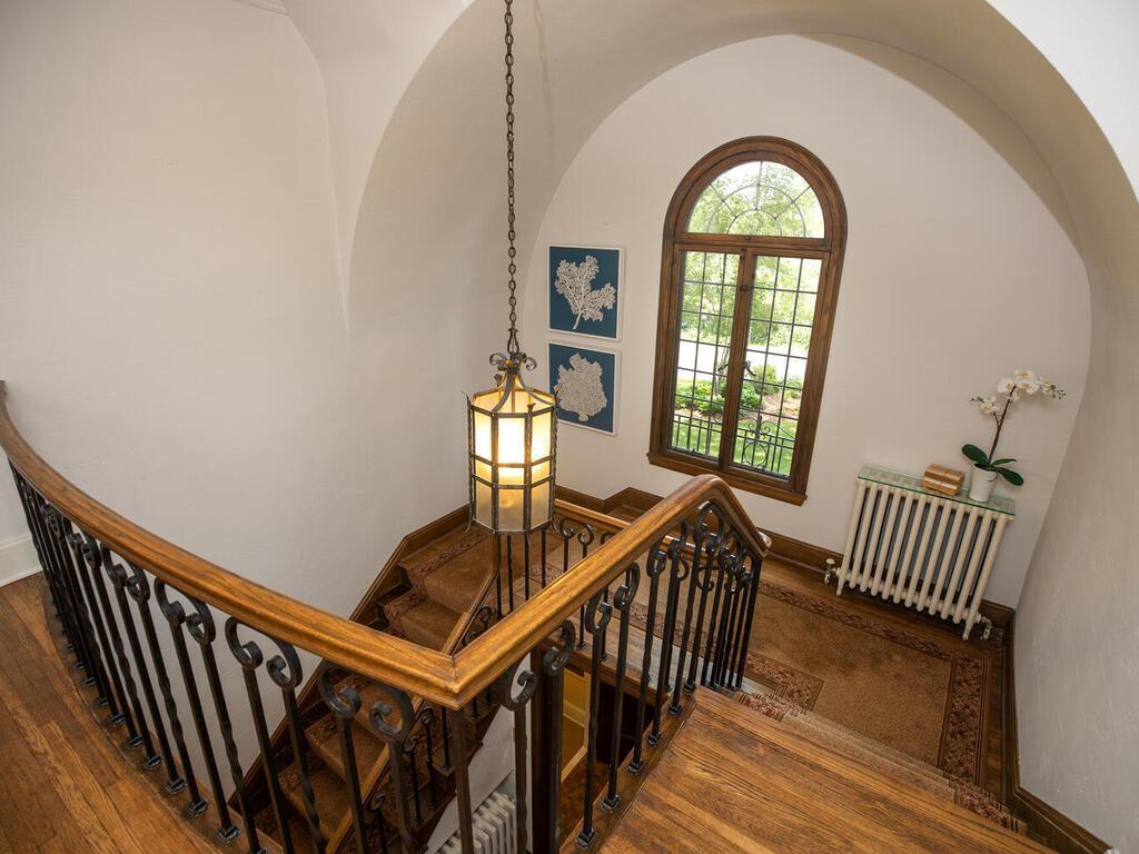 4875 E Lake Harriet Pkwy Minneapolis MN 55419 USA-047-047-049-MLS_Size.jpg