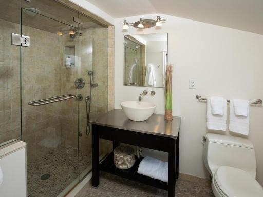 4875 E Lake Harriet Pkwy Minneapolis MN 55419 USA-058-049-060-MLS_Size.jpg