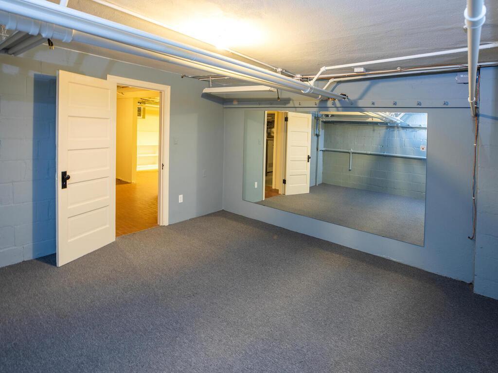 4875 E Lake Harriet Pkwy Minneapolis MN 55419 USA-063-053-065-MLS_Size.jpg