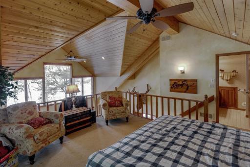 Loft w/three quarter bath