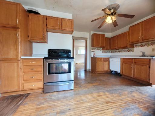 Photo for 104 W Main Avenue, Hoffman, MN 56339 - Listing #6385512 104 W Main Avenue, Hoffman, MN 56339