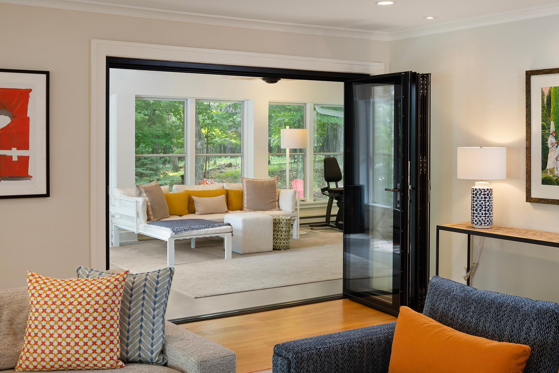 Glass door that fully opens!