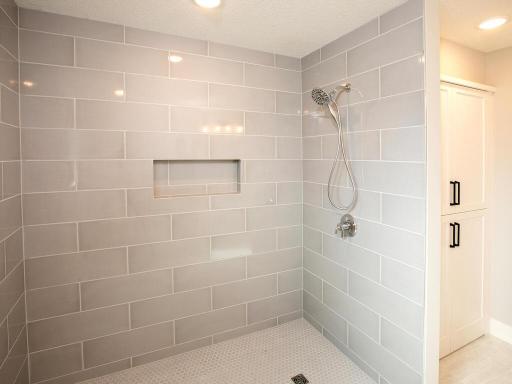 10079 211th St N Forest Lake MN 55025 USA-040-043-040-MLS_Size.jpg