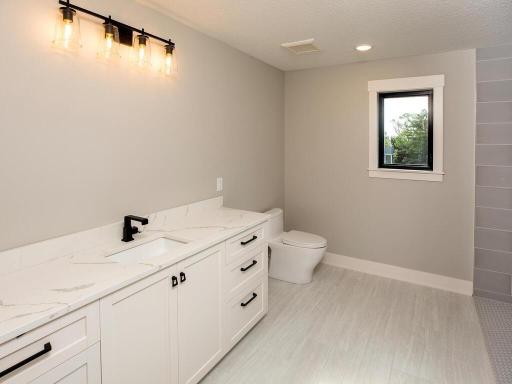 10079 211th St N Forest Lake MN 55025 USA-039-036-039-MLS_Size.jpg