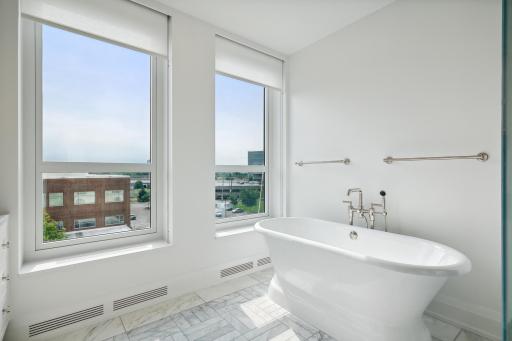 1111 W River Parkway, 5D, Minneapolis, MN 55415