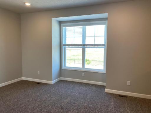 7544 38th Street N, Oakdale, MN 55128
