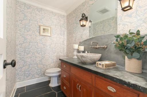 Powder bath