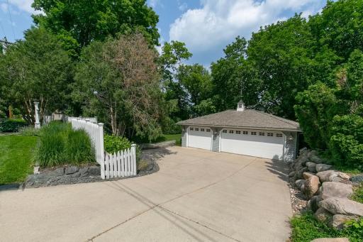 3 car garage