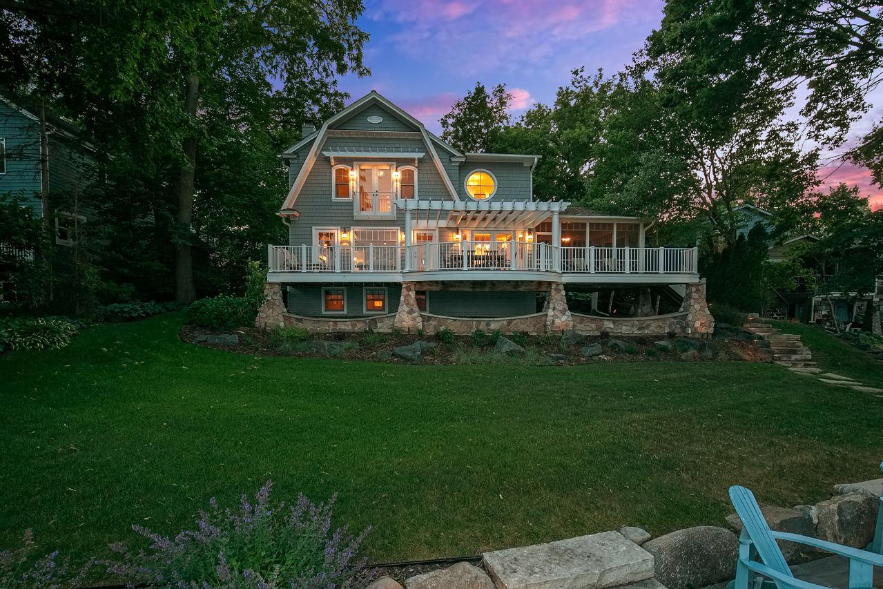 Cape cod style on Lake Minnetonka