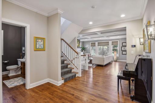 5717 Chowen Avenue S, Edina, MN 55410