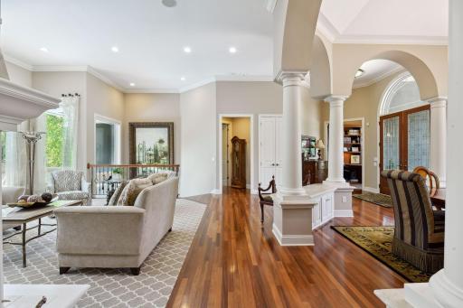 18767 Bearpath Trail, Eden Prairie, MN 55347